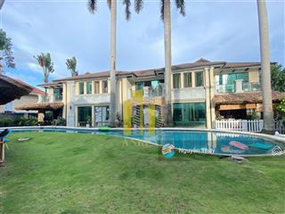 Villa sân vườn hồ bơi 4 phòng giá 73 triệu