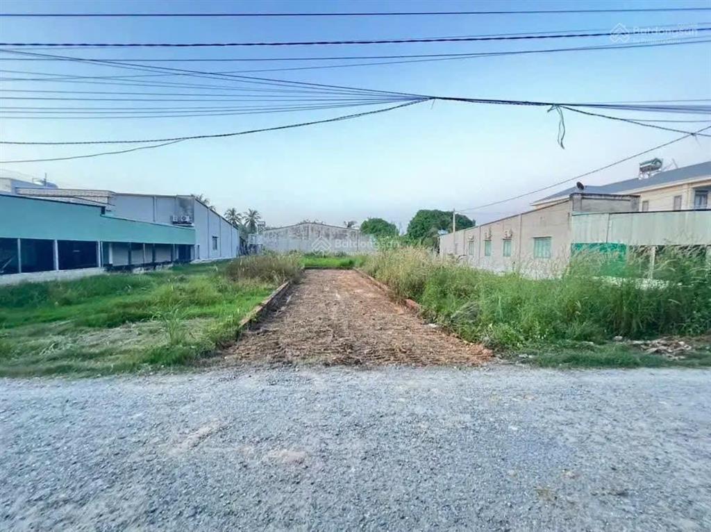 600 triệu giá full 150m2 sẵn thổ cư, ngay trung tâm thị ủy trảng bàng, sổ riêng, phù hợp xây trọ