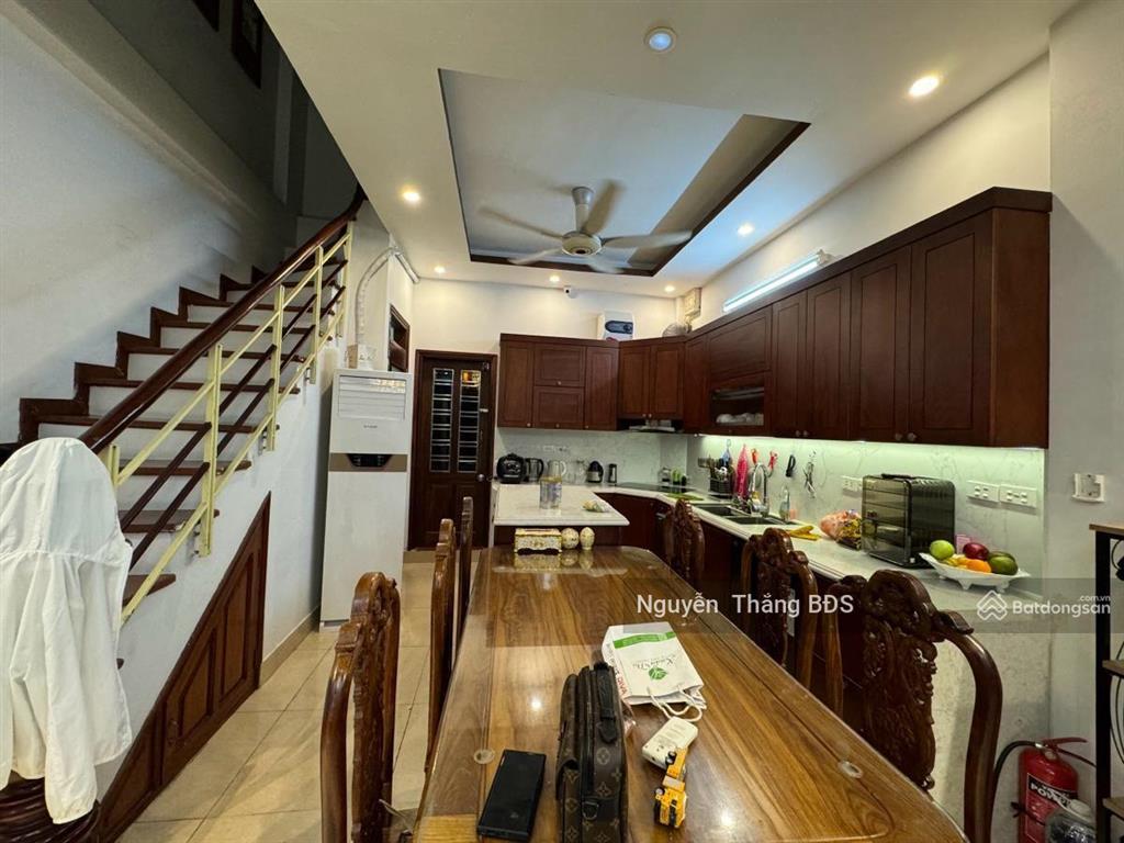 Bán nhà hoàng văn thái, thanh xuân, phân lô, 10m ra ô tô, 86m2, sân vườn siêu thoáng, ngõ rộng.