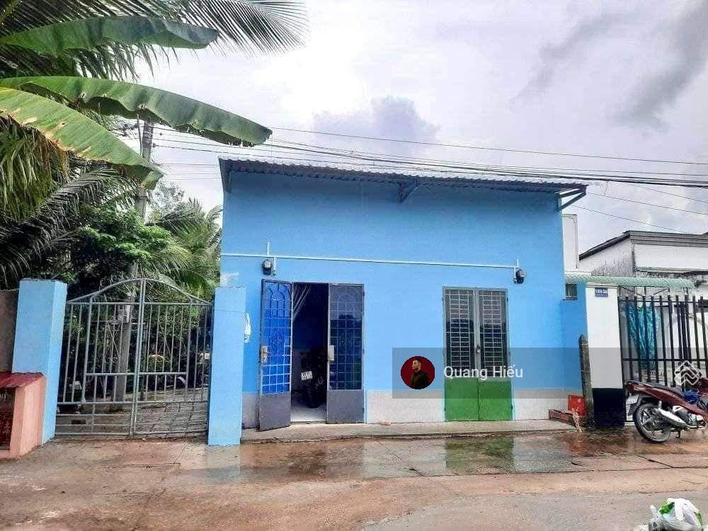 Bán dãy trọ 6p tổng dt 100m2 đường dt 825 thị xã trảng bàng , gần khu công nghiệp , giá 800 triệu