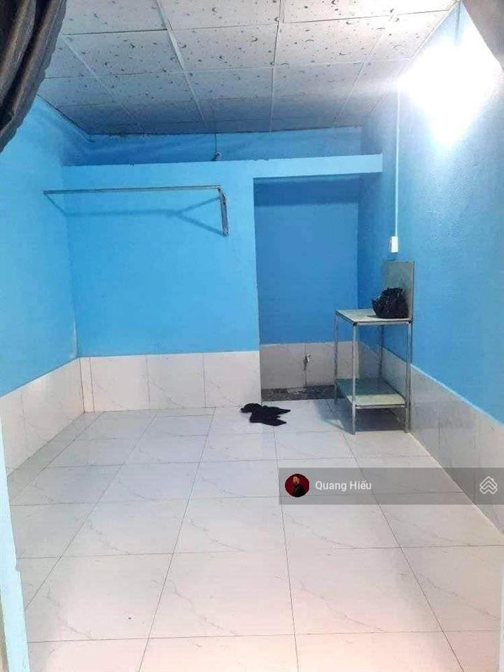 Bán dãy trọ 6p tổng dt 100m2 đường dt 825 thị xã trảng bàng , gần khu công nghiệp , giá 800 triệu
