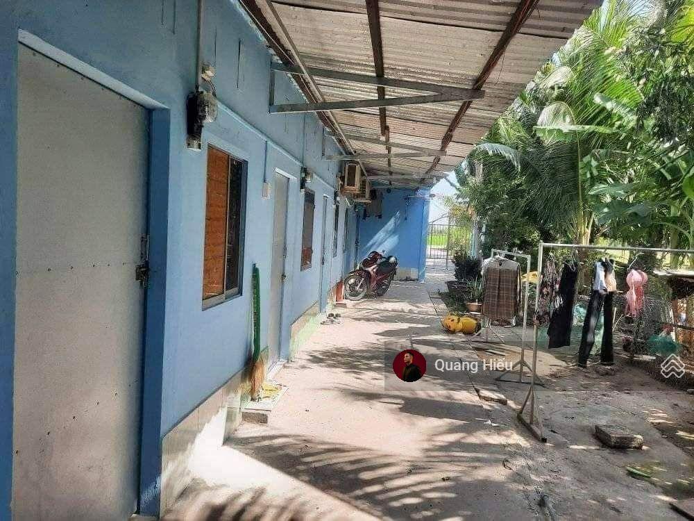 Bán dãy trọ 6p tổng dt 100m2 đường dt 825 thị xã trảng bàng , gần khu công nghiệp , giá 800 triệu