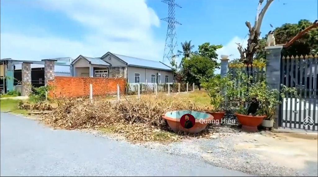 Bán lô đất siêu đẹp 200m² full thổ ngay trung tâm thị trấn trảng bàng, giá 650 triệu, sổ riêng
