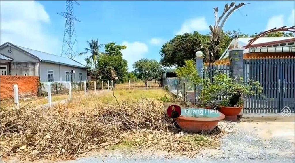 Bán lô đất siêu đẹp 200m² full thổ ngay trung tâm thị trấn trảng bàng, giá 650 triệu, sổ riêng