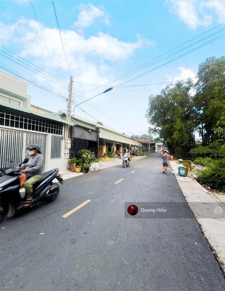 Chủ ngộp bán lô đất 135m2 đ. suối sâu gần kcn linh trung 3, sổ hồng riêng, đất thổ cư, giá 650tr