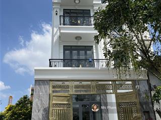 View landmark! nhà đẹp mới xây đã hoàn công, ngay ga metro bình thái, dọn vào ở ngay, hỗ trợ bank