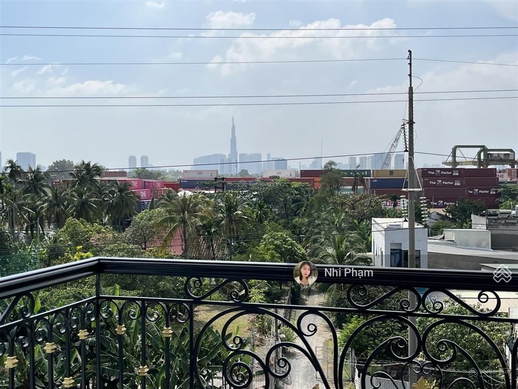 View landmark! nhà đẹp mới xây đã hoàn công, ngay ga metro bình thái, dọn vào ở ngay, hỗ trợ bank