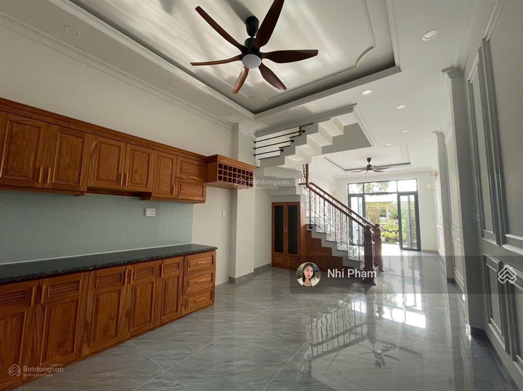 View landmark! nhà đẹp mới xây đã hoàn công, ngay ga metro bình thái, dọn vào ở ngay, hỗ trợ bank