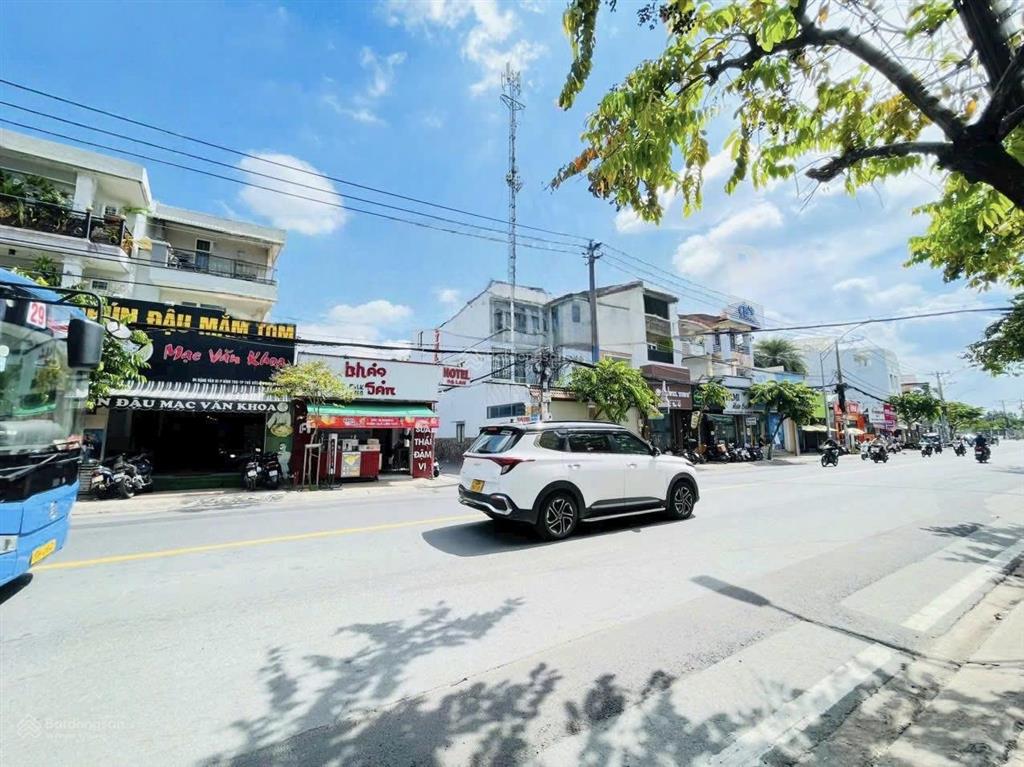 Mặt tiền đặng văn bi 109m2(5.5x20)  ngân hàng định giá 24.4 tỷ  chủ bán 22.8 tỷ