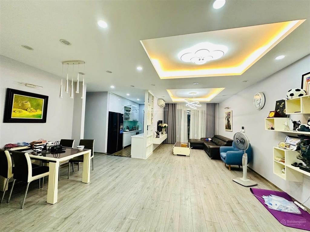 Tôi cần bán gấp căn góc 3n đẹp nhất, 126m2, chung cư 349 vũ tông phan, có slot oto  0969 029 ***