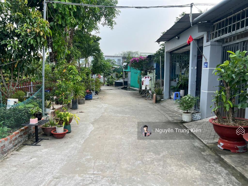 92m2 ( 5 x 18 )  thổ cư, sổ hồng riêng  đường ô tô 5m  gần ql 13  giá tốt bán nhanh