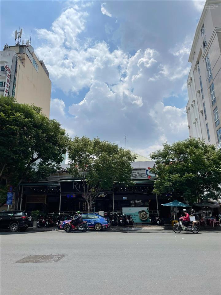 Siêu hot  mặt tiền ngay trần não, quận 2  20x42m  ct 2 hầm 12 tầng  giá 185 tỷ