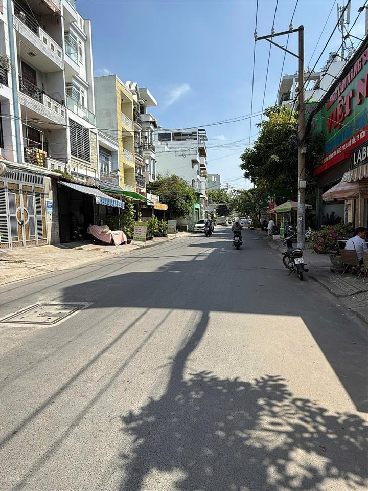 Bán gấp đất, dt ( 8x16m2 ), tân sơn, tân bình, hẻm thông 10m. gần ga t3