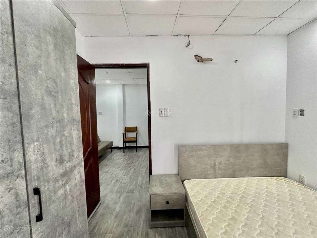 Căn hộ 1 phòng ngủ phan đăng lưu ban công lớn thang máy