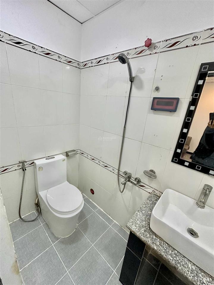 Căn hộ 1 phòng ngủ phan đăng lưu ban công lớn thang máy