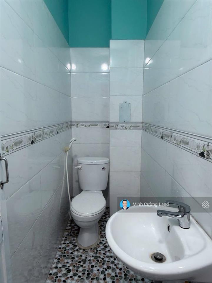Bán nhà mới vào ở ngay, lạc long quân p. 10 tân bình, 3.7x8m, 3 tầng btct 4pn, chỉ 2.75tỷ tl