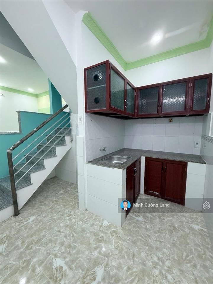 Bán nhà mới vào ở ngay, lạc long quân p. 10 tân bình, 3.7x8m, 3 tầng btct 4pn, chỉ 2.75tỷ tl