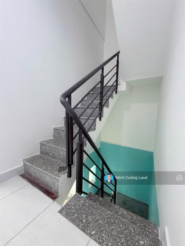 Bán nhà mới vào ở ngay, lạc long quân p. 10 tân bình, 3.7x8m, 3 tầng btct 4pn, chỉ 2.75tỷ tl