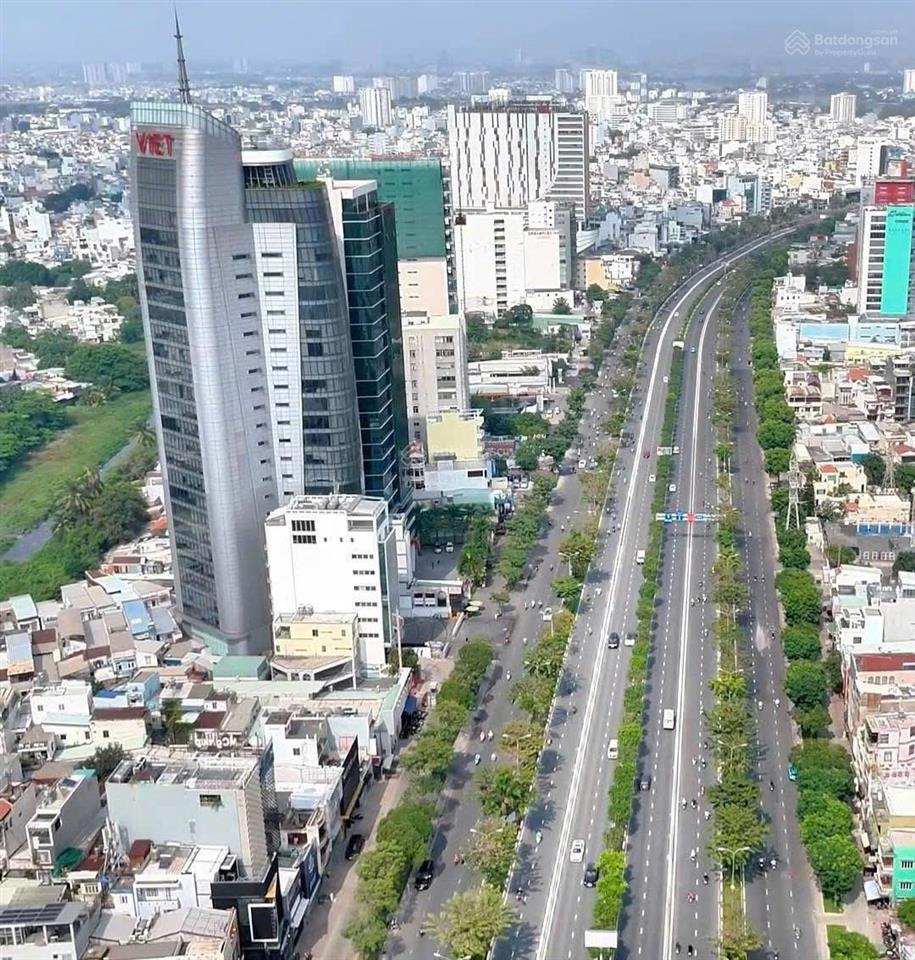 Chuyển nhượng khách sạn & chdv mặt tiền ngay nguyễn văn linh, quận 7  16x35m,gpxd 2 hầm 15 tầng