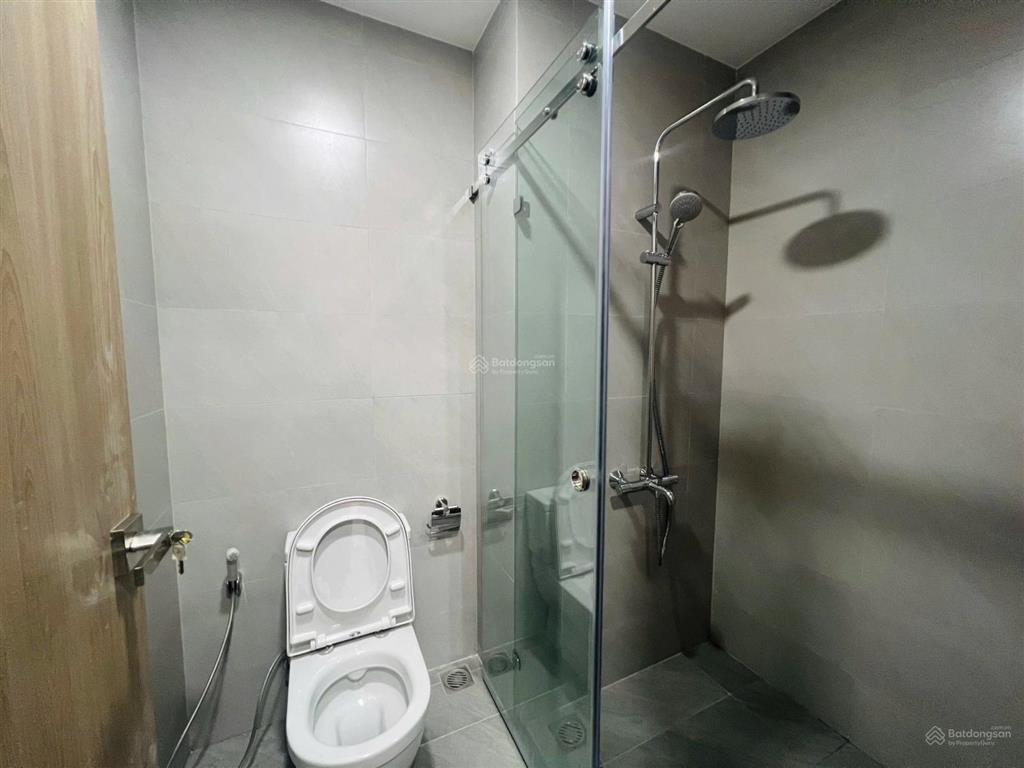 Cần bán căn hộ mt quận 9 loại 1pn+ tầng cao view thoáng nhà ntcb giá 3,2 tỷ