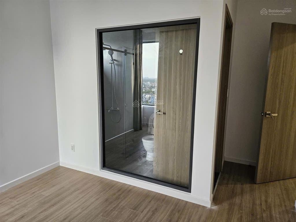 Bán căn hộ 3pn chung cư mt quận 9 diện tích lớn tầng cao view hồ bơi giá 4,8 tỷ bao thuế