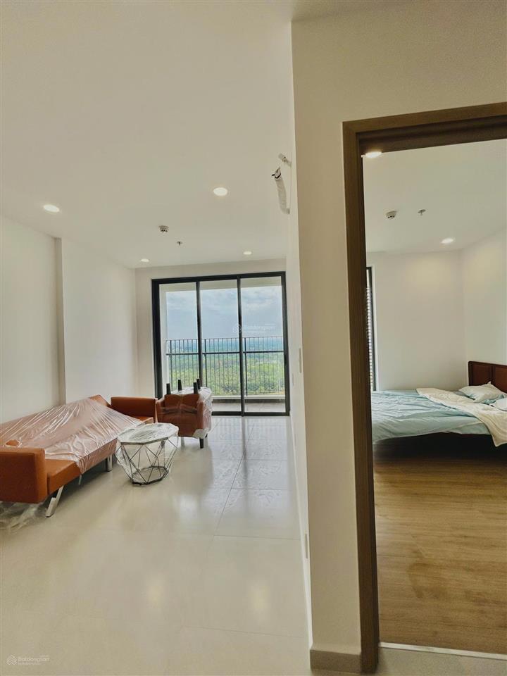 Bán căn hộ 3pn chung cư mt quận 9 diện tích lớn tầng cao view hồ bơi giá 4,8 tỷ bao thuế