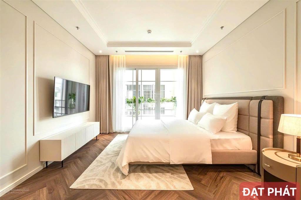 Chính chủ bán toà nhà hạng a mặt phố huế  hoàn kiếm  sổ đã hoàn công. 305m2 x 10t  giá 695 tỷ