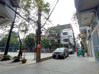 Hàng hot*nhà mới đón tết,que hàn, thường tín, 6,99 tỷ, 55m2,4 tầng đẹp,ô tô đỗ cổng sát quốc lộ 1a