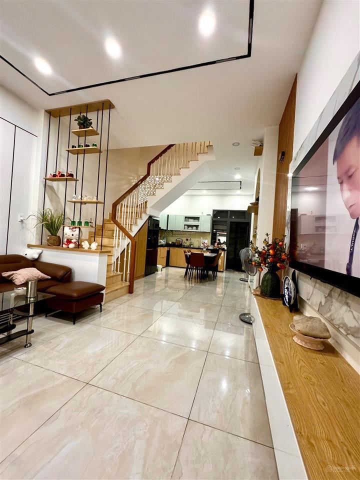 Bán nhà 3 tầng đúc chính chủ xây tâm huyết,đường 12m, nguyễn văn khối, p.9,gò vấp,11 tỷ hơn tl