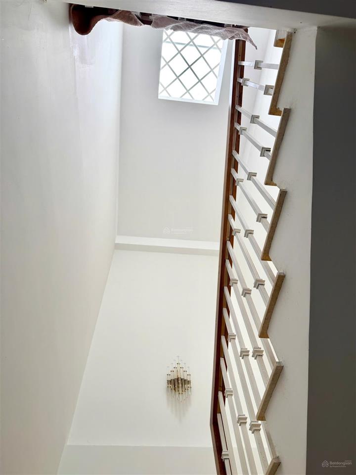 Bán nhà 3 tầng đúc chính chủ xây tâm huyết,đường 12m, nguyễn văn khối, p.9,gò vấp,11 tỷ hơn tl