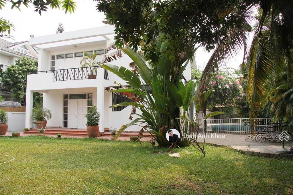 Bán siêu phẩm biệt thự trần não  25x33 m cn  846 m2 2 tầng  giá 200 tỷ