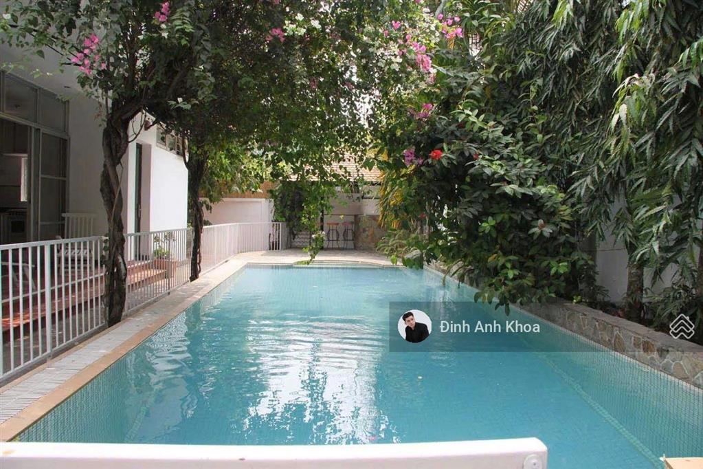 Bán siêu phẩm biệt thự trần não  25x33 m cn  846 m2 2 tầng  giá 200 tỷ