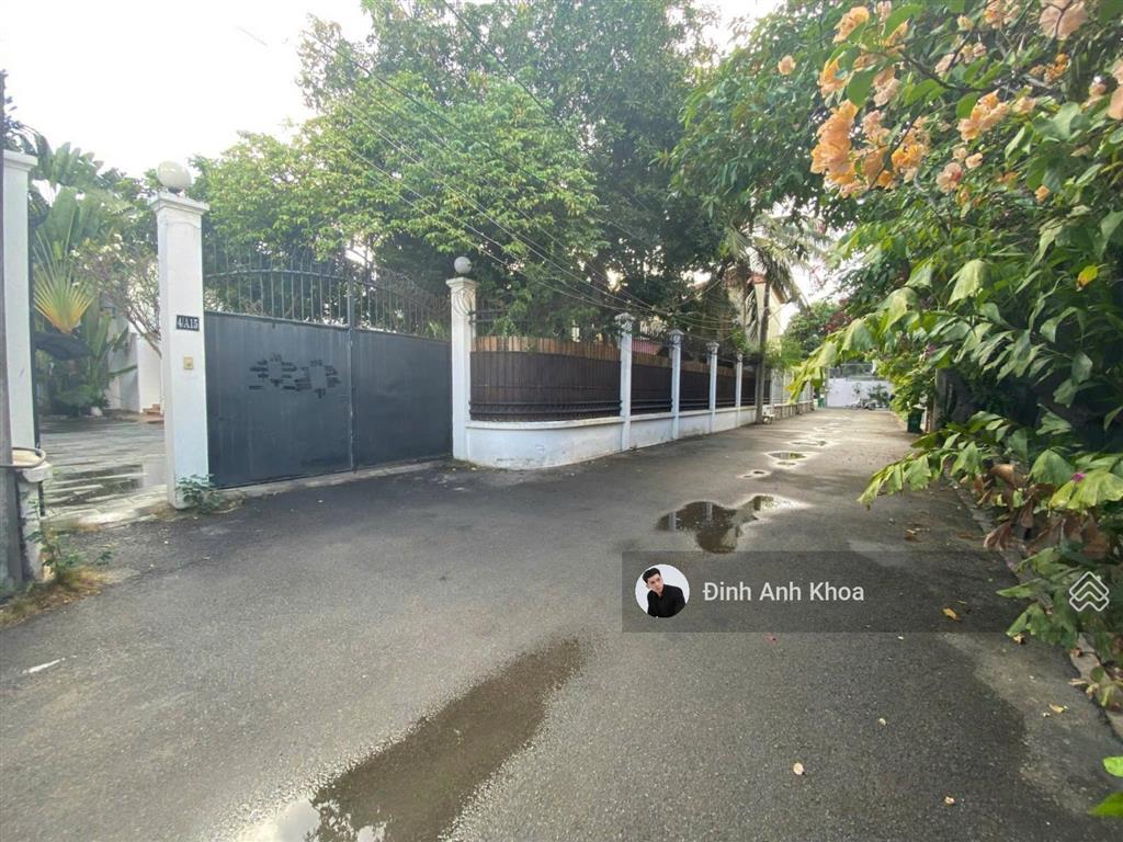 Bán siêu phẩm biệt thự trần não  25x33 m cn  846 m2 2 tầng  giá 200 tỷ