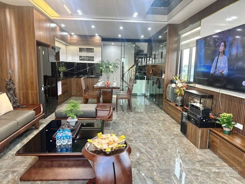 Nhà mới hoa hậu phố hồng tiến  72m 5tầng thang máy  ôtô tránh thông  chào rẻ hiếm có.