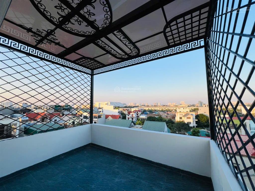 Nhà mới hoa hậu phố hồng tiến  72m 5tầng thang máy  ôtô tránh thông  chào rẻ hiếm có.