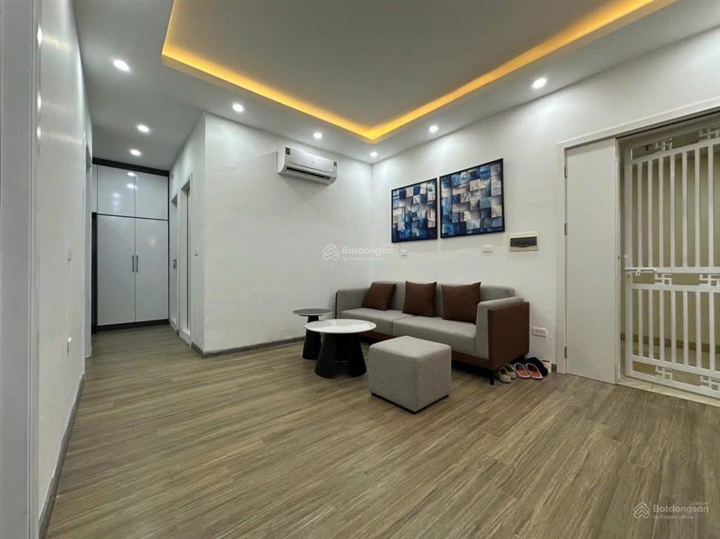 Chính chủ bán căn 75.8m2. tầng trung. 2pn2vs. cửa tb ban công đn full nội thất.