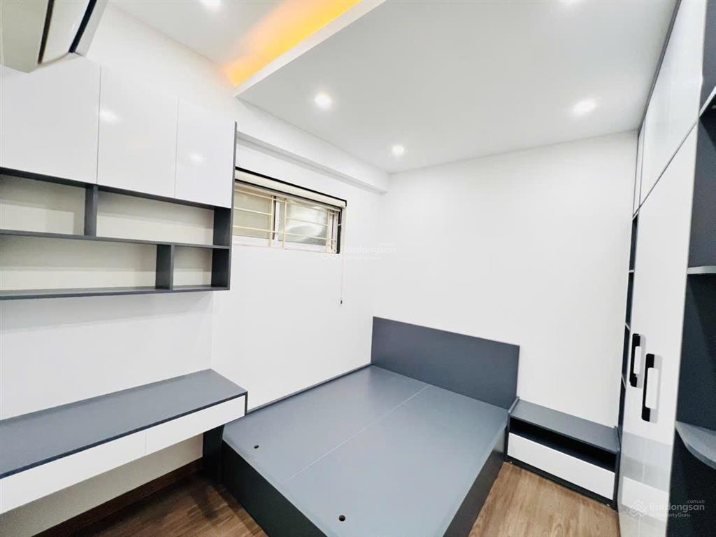 Bán căn hộ 99m2 có slot oto .tầng trung. 3pn2vs full nội thất cực đẹp. cửa đn ban công đb.