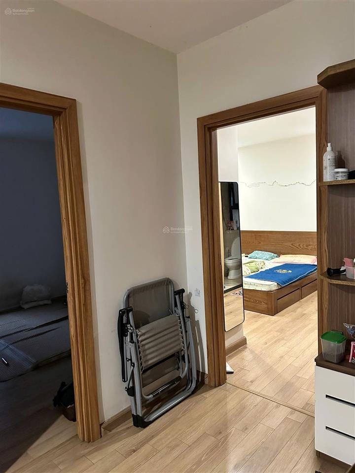 Chính chủ bán căn hộ 83m2. tầng thấp. 3pn  2vs full nội thất. cửa đb ban công tn