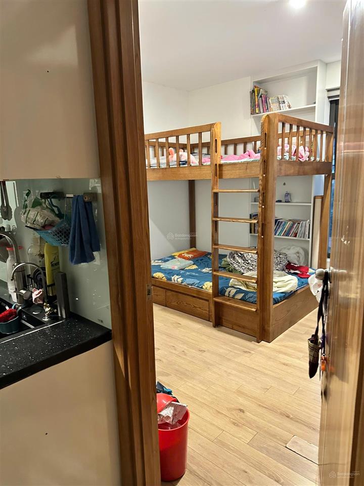 Chính chủ bán căn hộ 83m2. tầng thấp. 3pn  2vs full nội thất. cửa đb ban công tn