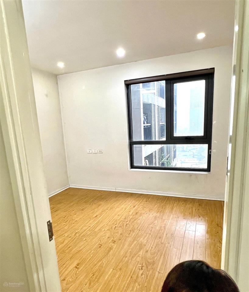 Chính chủ bán căn 93,4m2 tầng trung. 2pn2vs có thể sửa 3 ngủ rẻ nhất thị trường.cửa đn ban công tb