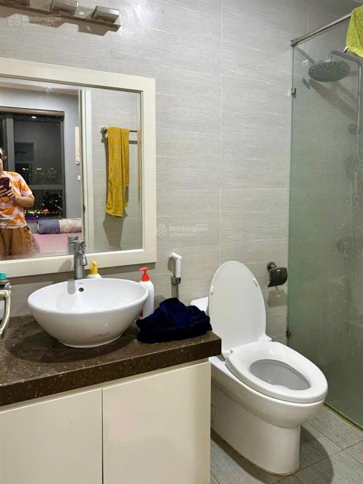 Chính chủ bán căn 98m2. tầng trung, 3pn2vs. full nội thất, có slot oto, cửa tb ban công dn.