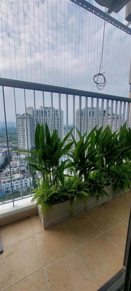 (giá thật) chính chủ bán căn 88m2. tầng trung, căn góc, full nội thất. 3pn 2vs. cửa đn ban công tb