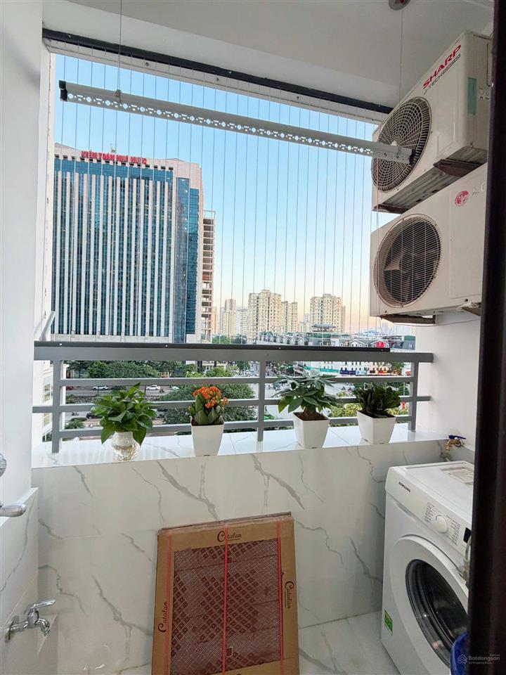 Chính chủ bán căn 58m2. 2pn  1vs. tầng trung, cửa tb ban công đn siêu mát, full nội thất