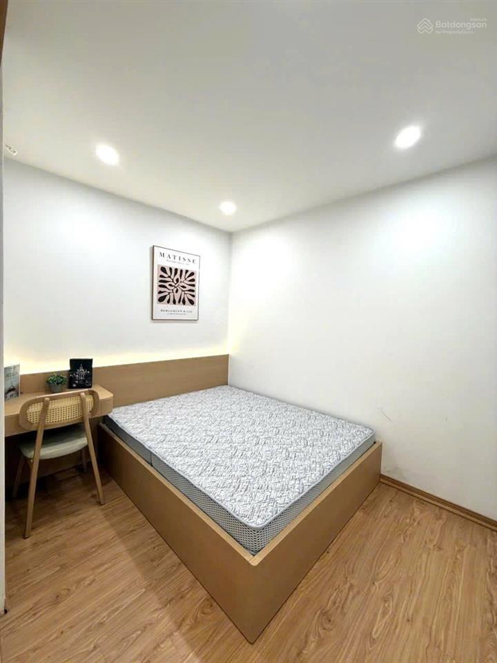 Chính chủ bán căn siêu hiếm 54,1m2 tầng trung. cửa tn, ban công tb full nội thất. 2pn  1vs