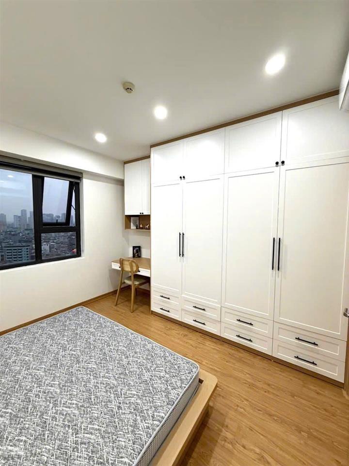 Chính chủ bán căn siêu hiếm 54,1m2 tầng trung. cửa tn, ban công tb full nội thất. 2pn  1vs