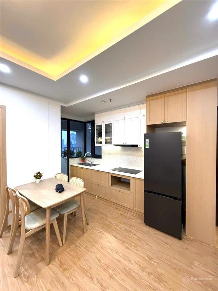 Chính chủ bán căn siêu hiếm 54,1m2 tầng trung. cửa tn, ban công tb full nội thất. 2pn  1vs