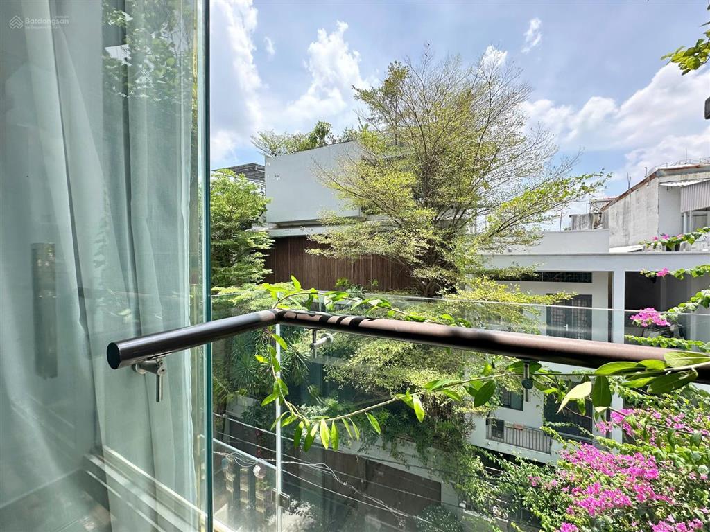 Căn hộ chung cư cao cấp 1pn bancol view cây xan gần bờ kè hoàng sa, q3, hẻm xe hơi, có thang máy