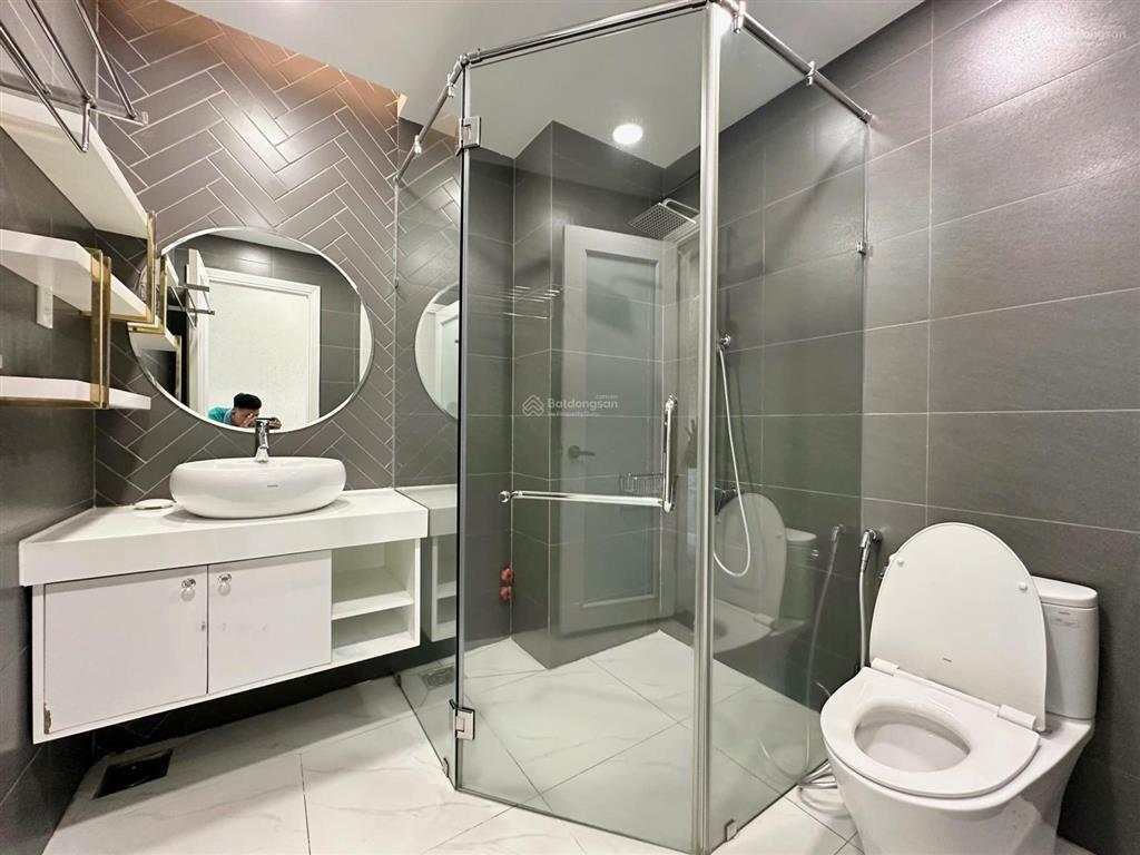 Căn hộ chung cư cao cấp 1pn bancol view cây xan gần bờ kè hoàng sa, q3, hẻm xe hơi, có thang máy
