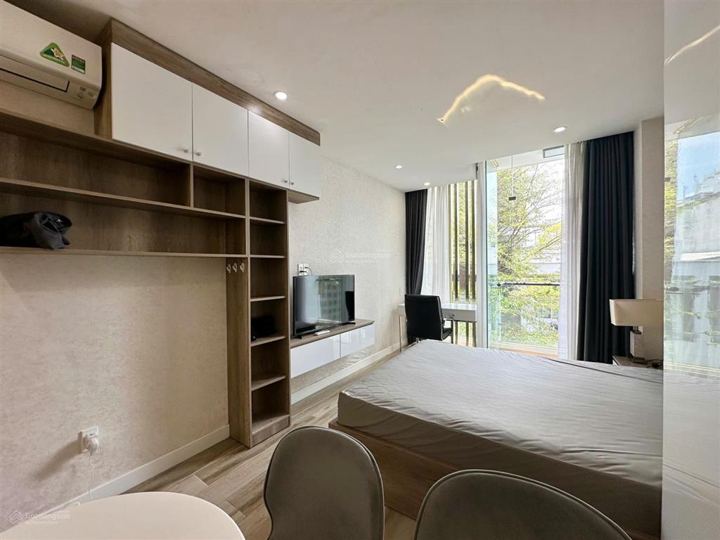 Căn hộ chung cư cao cấp 1pn bancol view cây xan gần bờ kè hoàng sa, q3, hẻm xe hơi, có thang máy