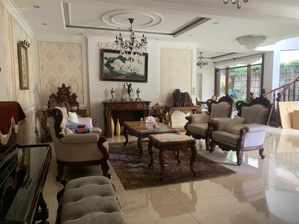 Cho thuê biệt thự thảo điền cao cấp 5pn có sân vườn rộng, có hầm để xe lớn giá chỉ 110 triệu/tháng